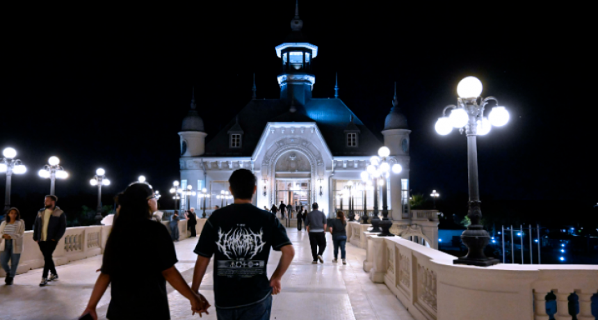 El arte y la cultura brillaron en la primera edición de las Noches del MAT 2025