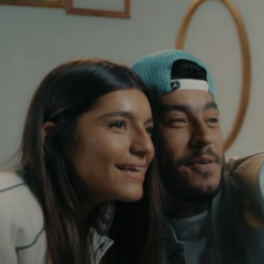 Ulises Bueno lanza un nuevo tema junto a su hija Alma