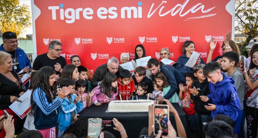 Julio Zamora acompañó a la comunidad en el 82° aniversario del barrio Las Tunas