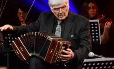 El bandoneón de Osvaldo Piro, heredero de Troilo, celebra sus 80 años
