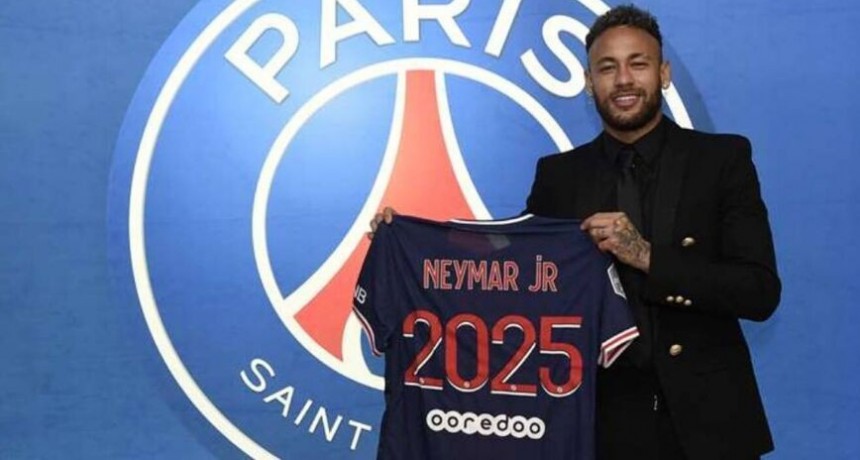 Neymar renovó contrato con PSG hasta 2025