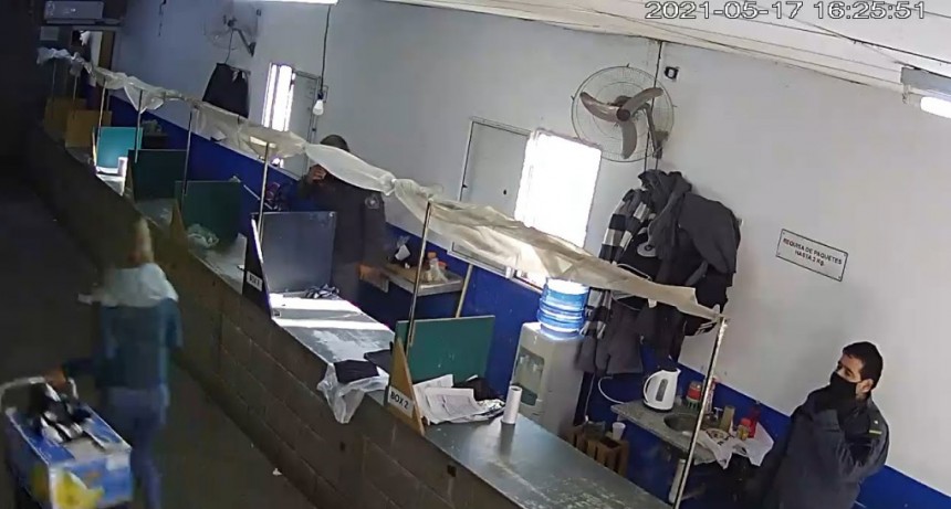 Difunden los videos que muestran cómo se fugaron dos presos de una cárcel santafesina