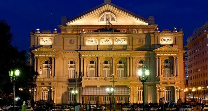 El inmenso Teatro Colón de Buenos Aires cumple 113 años de vida