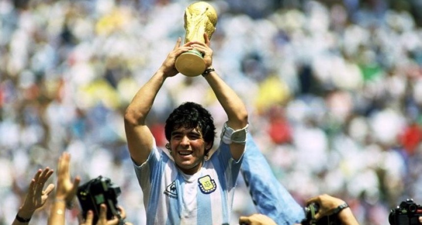 Diego nuestro que estás en el cielo: el recuerdo de sus afectos y los fans