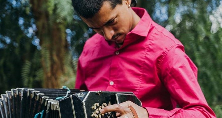 Santiago Arias presenta su disco “Evocación de carnaval”