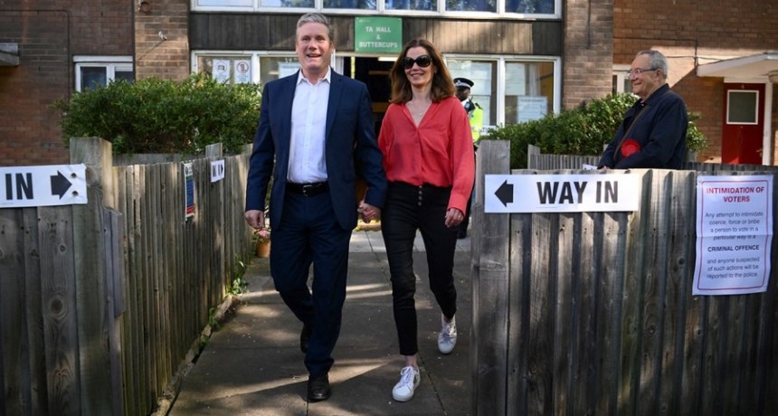  Sinn Féin se encamina a ganar en Irlanda del Norte y Johnson sufre un revés 