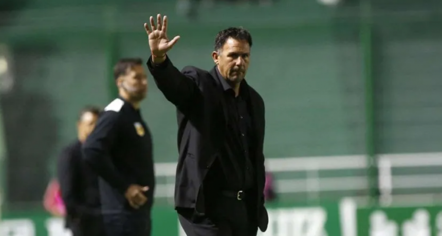 Diego Dabove no continuará siendo el entrenador de Banfield, quien ya tiene su reemplazante