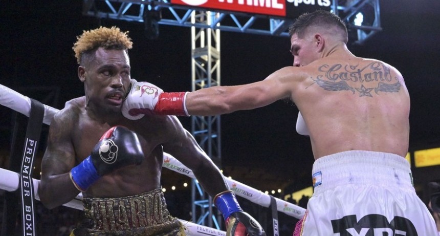Brian Castaño resignó su cinturón superwelter ante el nuevo campeón Jermell Charlo