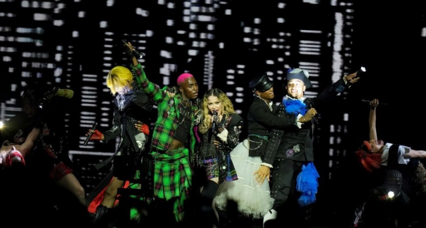 Madonna hizo vibrar Río de Janeiro con un concierto en la playa ante un millón y medio de espectadores