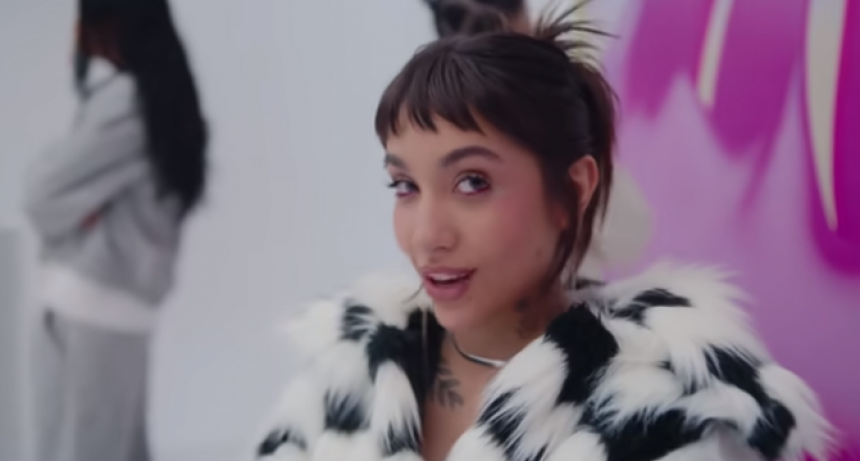 María Becerra presenta 