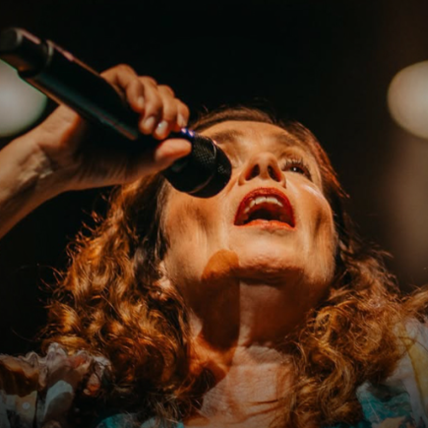 Sandra Mihanovich suma funci&oacute;n en el Torquato Tasso con &ldquo;Sandra Ac&uacute;stica&rdquo;