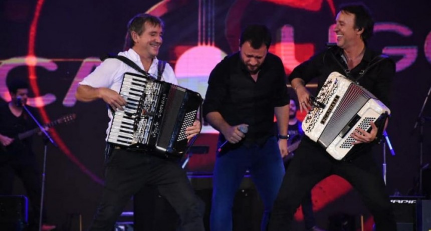 Los Alonsitos alistan su peña y dieron a conocer la grilla artística 