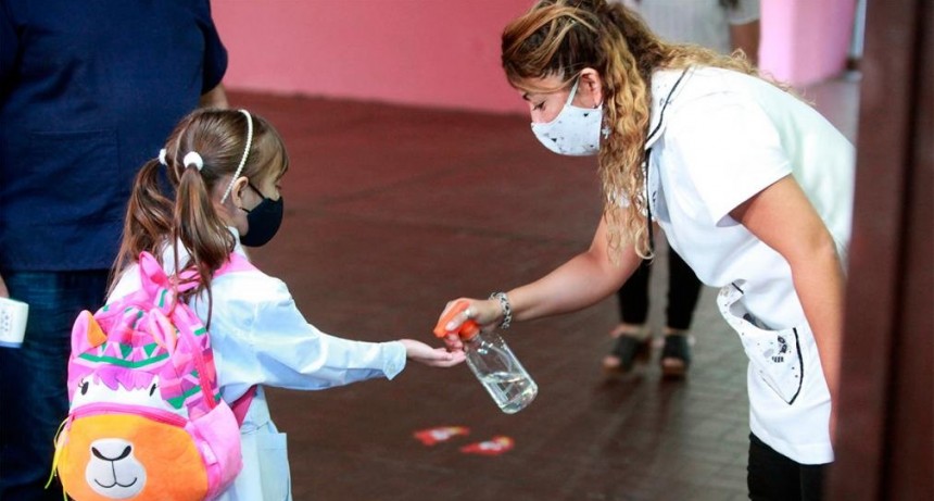 Córdoba, Mendoza y CABA volvieron a las clases presenciales 