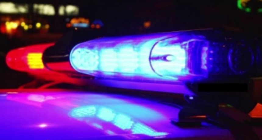 Hallan el cadáver de una mujer con lesiones en un descampado de Merlo