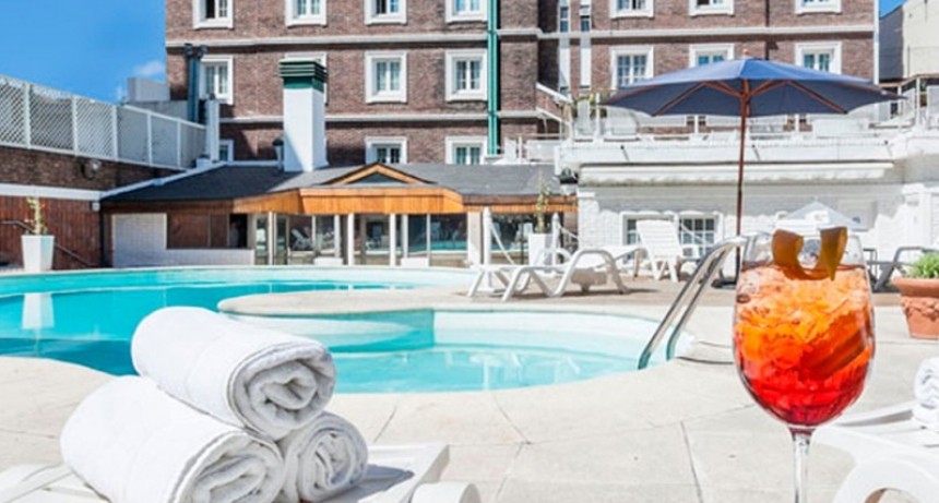 En el rubro hotelero y gastronómico ya quebraron 11.800 establecimientos