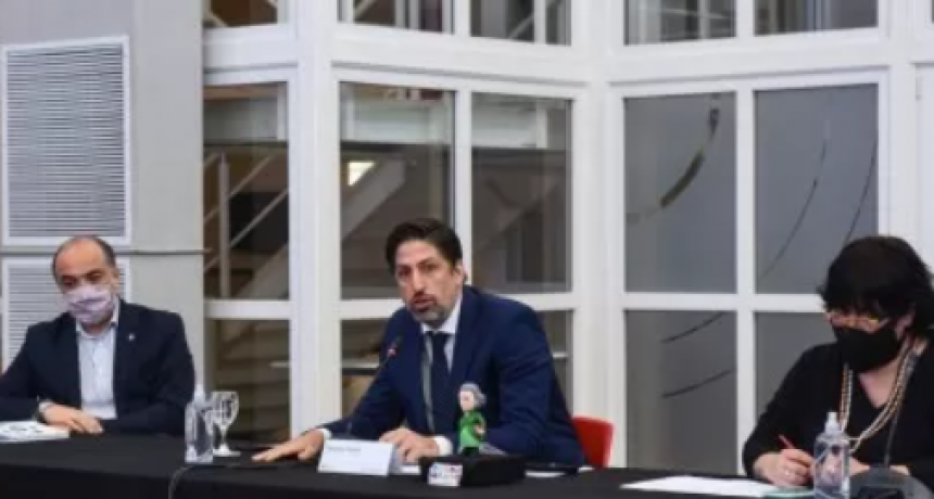 Presentaron la plataforma educativa Juana Manso, que funcionará desde Educ.ar y sin consumo de datos