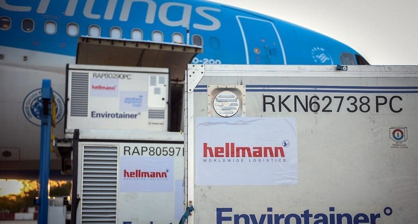 Parten el fin de semana dos vuelos a China para buscar vacunas Sinopharm