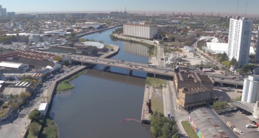 Estiman que en 2023 finalizarán tres obras que aliviarán la contaminación de la Cuenca del Riachuelo