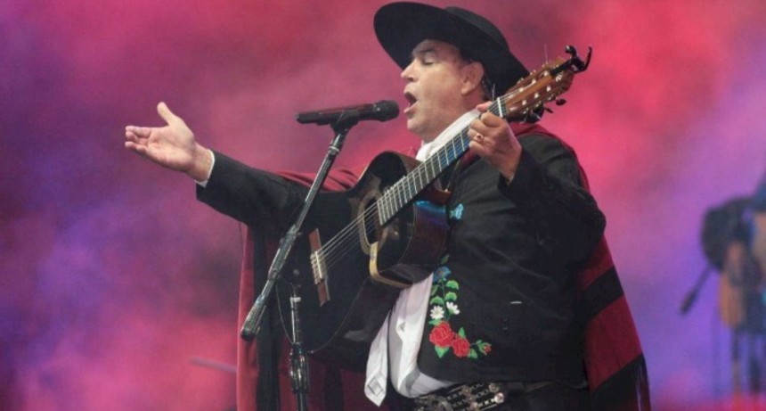 “El Chaqueño” Palavecino cerró la novena velada de la “Noche Más Larga” en Ushuaia