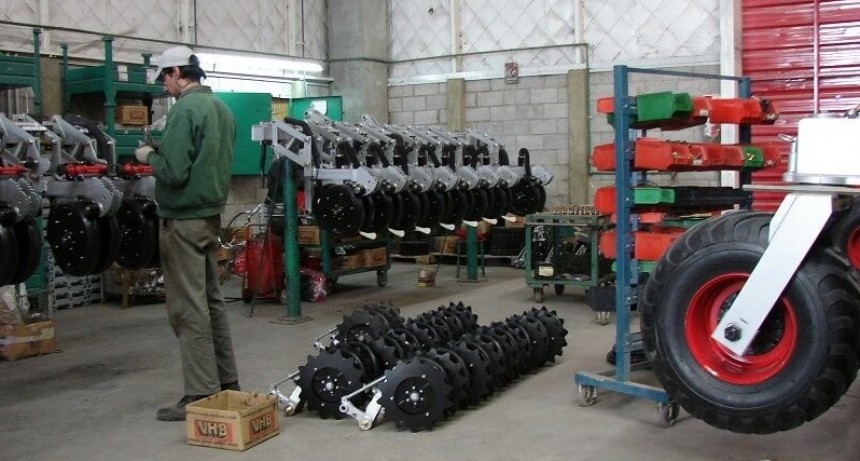 Maquinaria: todavía no hay despidos, pero sí recortes de horas y días de trabajo