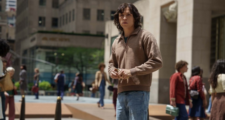 Tom Holland llega con el drama criminal «The Crowded Room»