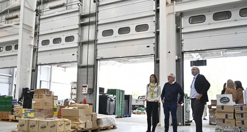 Julio Zamora recorrió la nueva sede del Banco de Alimentos en Benavídez