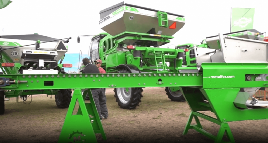 Las lluvias y los precios internacionales impulsan las ventas de fertilizadoras