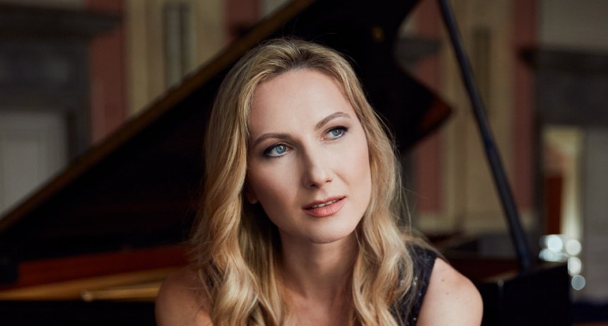 La pianista rusa Irina Dichkovskaia interpreta a Rachmaninov en el CCK