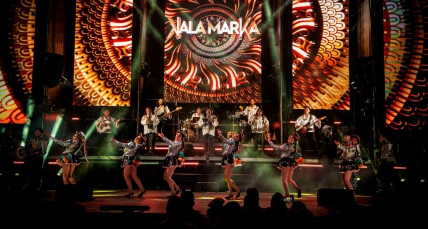 El grupo boliviano Kala Marka recibe el año nuevo andino amazónico en el Luna Park