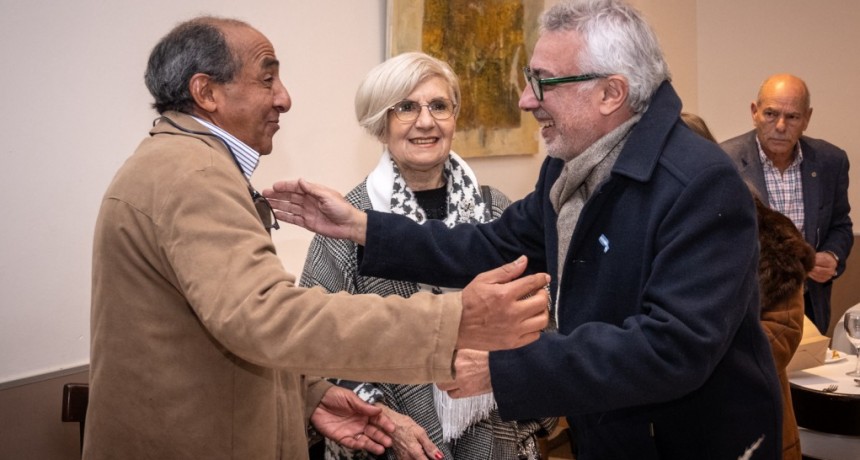 Julio Zamora acompañó el cambio de autoridades del Rotary Club de Tigre centro