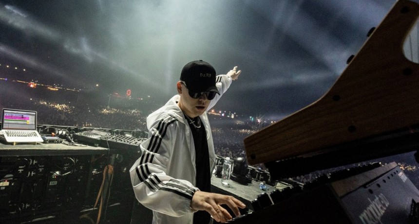 Bizarrap colocó sus dos últimas sessions en el top 5 global de Spotify