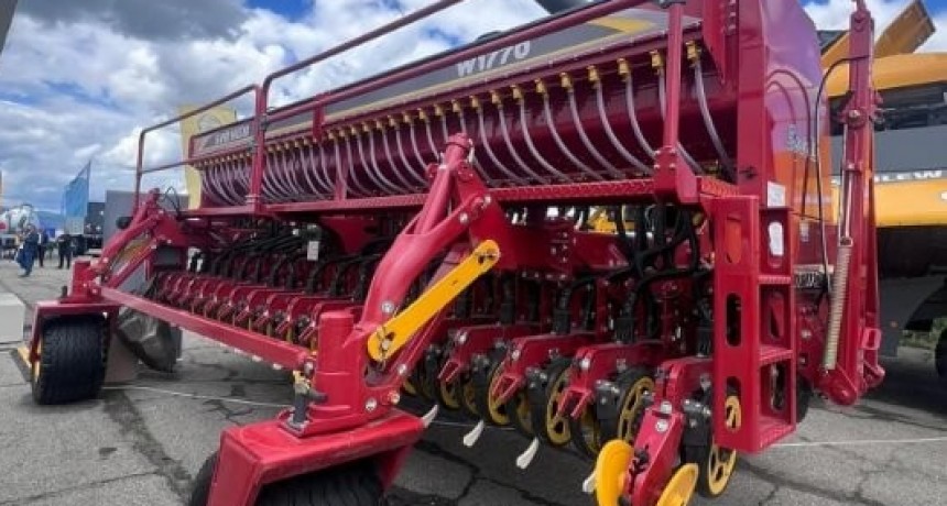 La industria que fabrica sembradoras “todoterreno”: superan las pruebas más exigentes y llegan a Europa