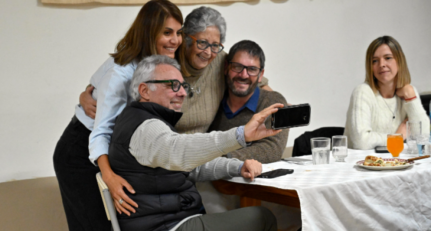En El Talar, Julio Zamora acompa&ntilde;&oacute; el 38&deg; aniversario del Centro de Jubilados &ldquo;Volver a Vivir&rdquo;