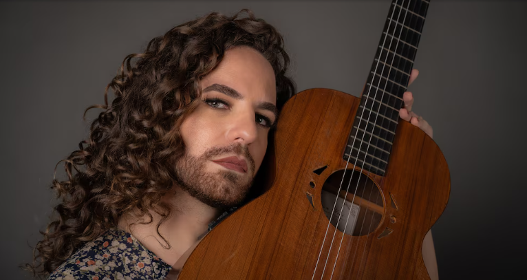 La Ferni: vida de la cantante trans que hizo historia en Cosquín y terminó con la discriminación de género en el folclore