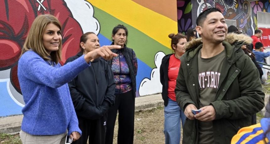 El Municipio de Tigre inauguró en el Centro de Integración Social del barrio Almirante Brown un mural dedicado a la identidad de su comunidad