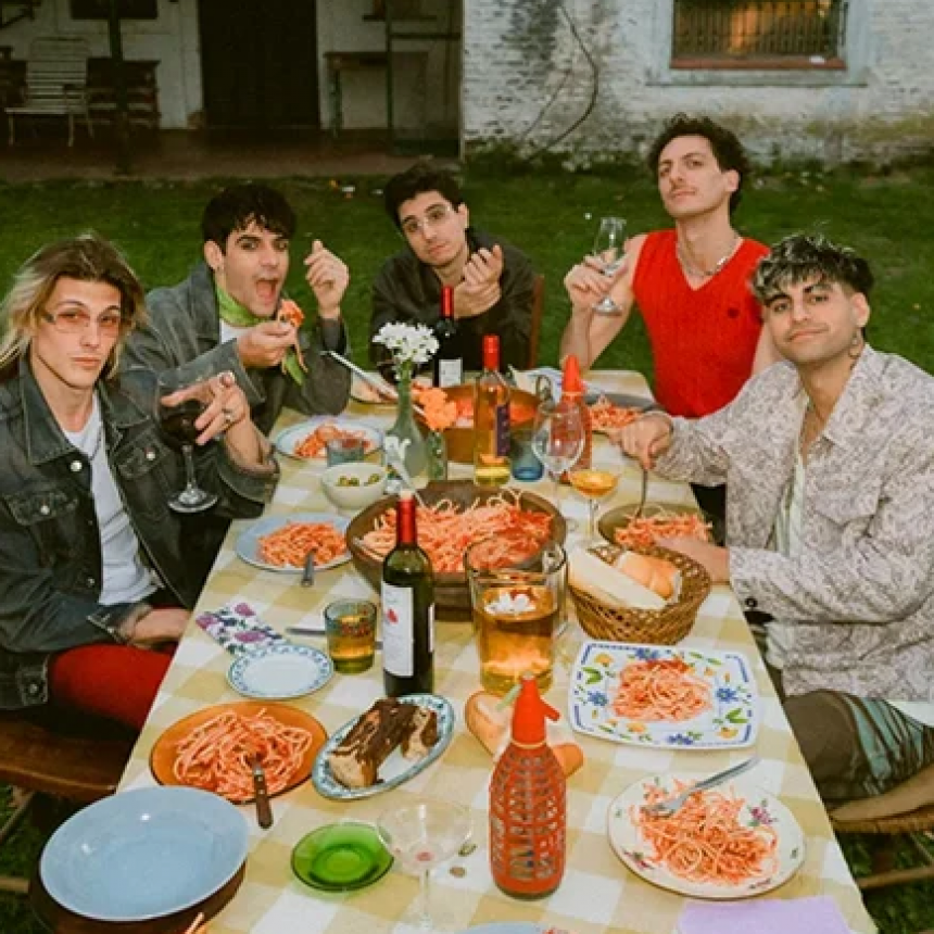 Un Verano lanza “Menos diez” con su nuevo integrante Alejo Zurita