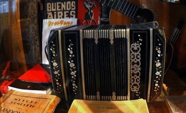 El 11 de julio se conmemora en nuestro país el Día del Bandoneón, en honor al gran maestro Aníbal Troilo.