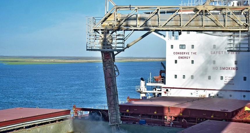 La menor carga de granos en Rosario por la bajante podría completarse en el sur bonaerense
