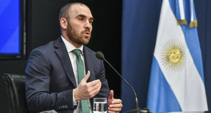Guzmán viaja a Italia para una reunión de ministros de hacienda y negociaciones con el FMI