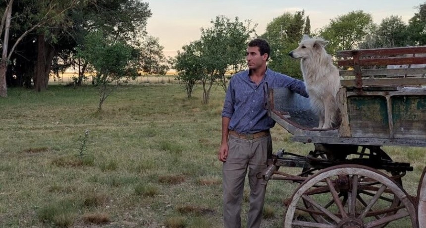 Santiago, el joven ganadero y ateneísta que busca “derribar los mitos que dividen al campo y la ciudad”