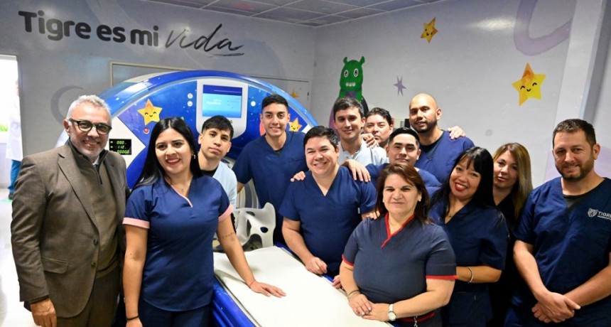 El intendente Julio Zamora presentó un nuevo tomógrafo en el Hospital Materno Infantil Dr. Florencio Escardó