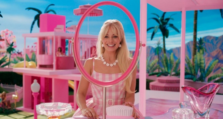 Barbie: autodescubrimiento, feminismo y humor en uno de los tanques del año