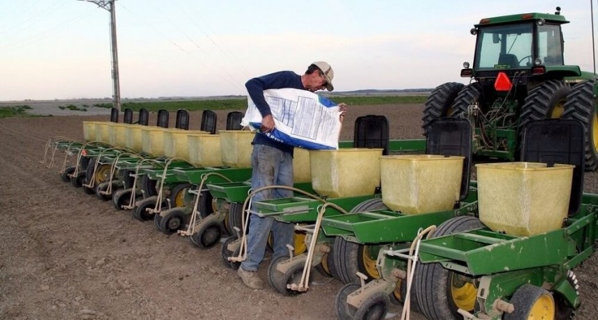 Incertidumbre en empresas de fertilizantes y de maquinaria por el impuesto a las importaciones