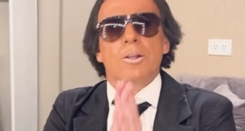 Julio Iglesias se rehúsa a pasar a la historia como un meme