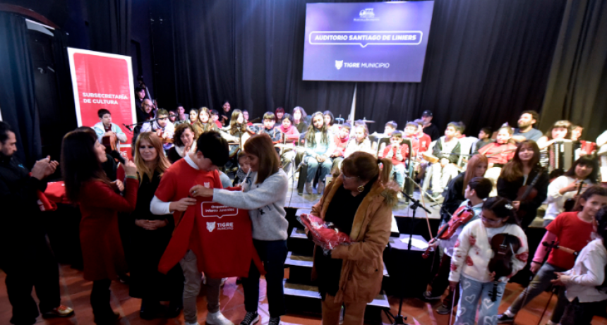 Con un show de la agrupación “Leda Valladares”, el Programa de Orquestas Infanto Juvenil del Municipio de Tigre celebró su 15° aniversario