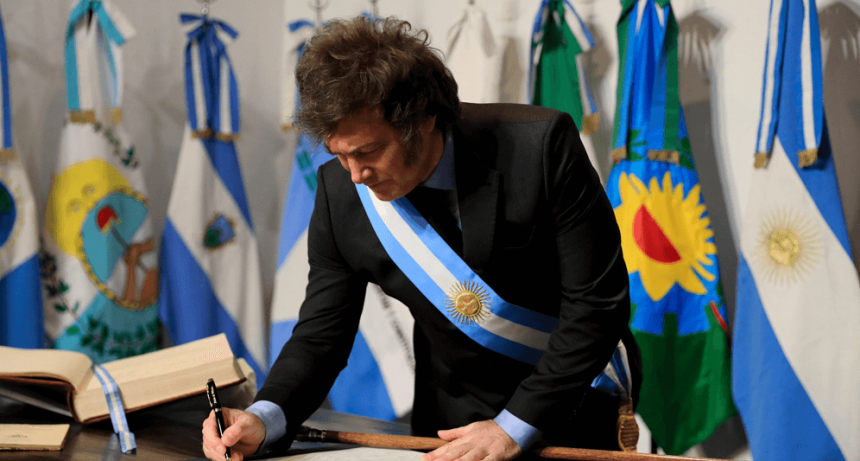 Con alusiones al campo y críticas al ambientalismo, Milei firmó el “Pacto de Mayo” con 19 gobernadores