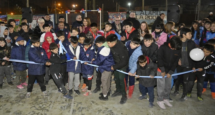 El intendente Julio Zamora inauguró la nueva cancha del Club Social y Deportivo El Álamo de Ricardo Rojas