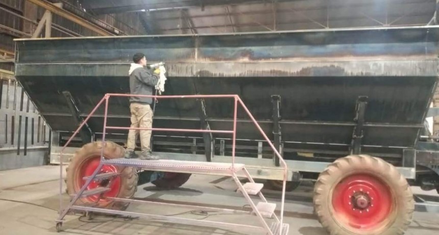 Una cocina de “fierro”: ¿cómo es el proceso de producción en una fábrica de maquinaria agrícola?