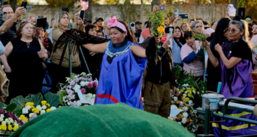 El multitudinario adiós al último cacique criollo