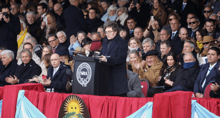 Manuel Adorni, Luis Petri y las provincias: apoyo político al discurso de Javier Milei en La Rural